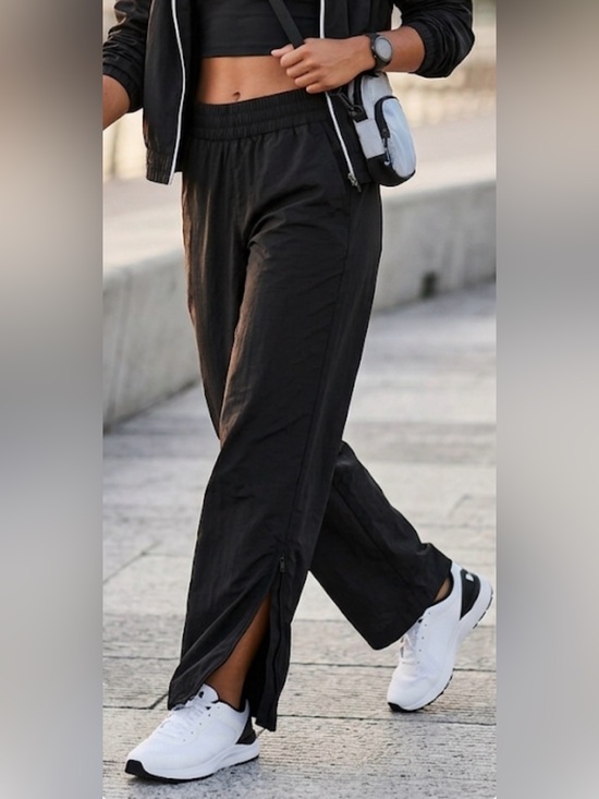 Hanifa Pants - Hanifa Black women’s lightweight Jogger elastic waist athleisure size s